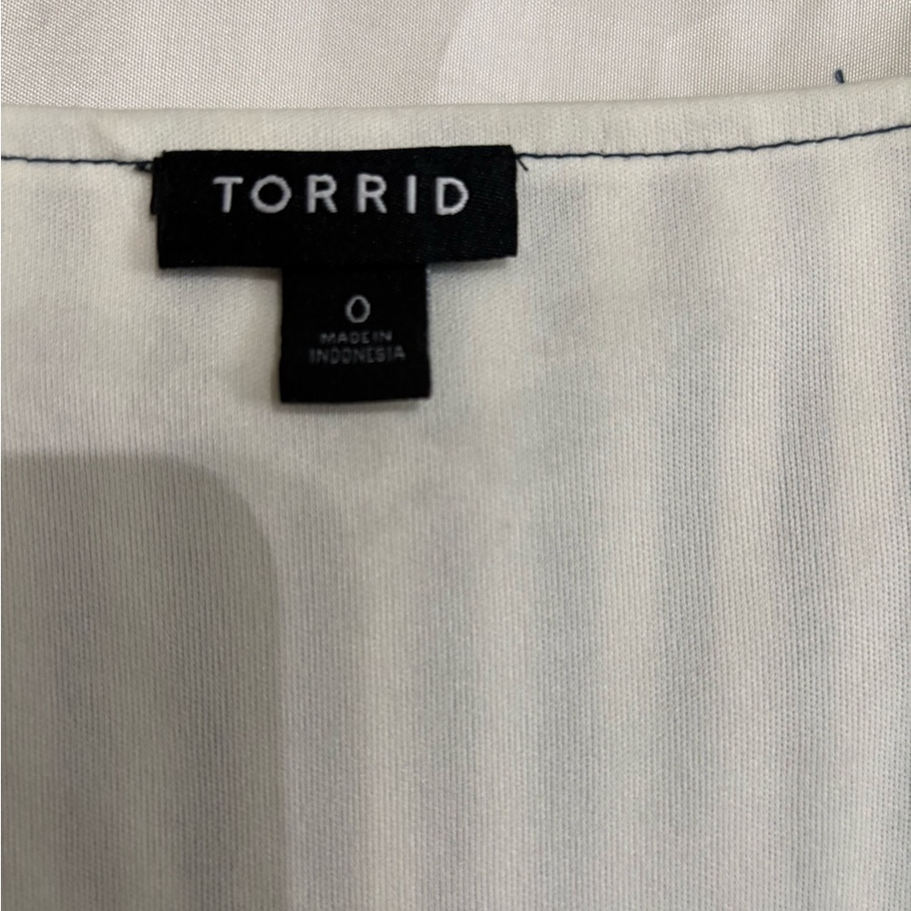 TORRID - Picture 4 of 9